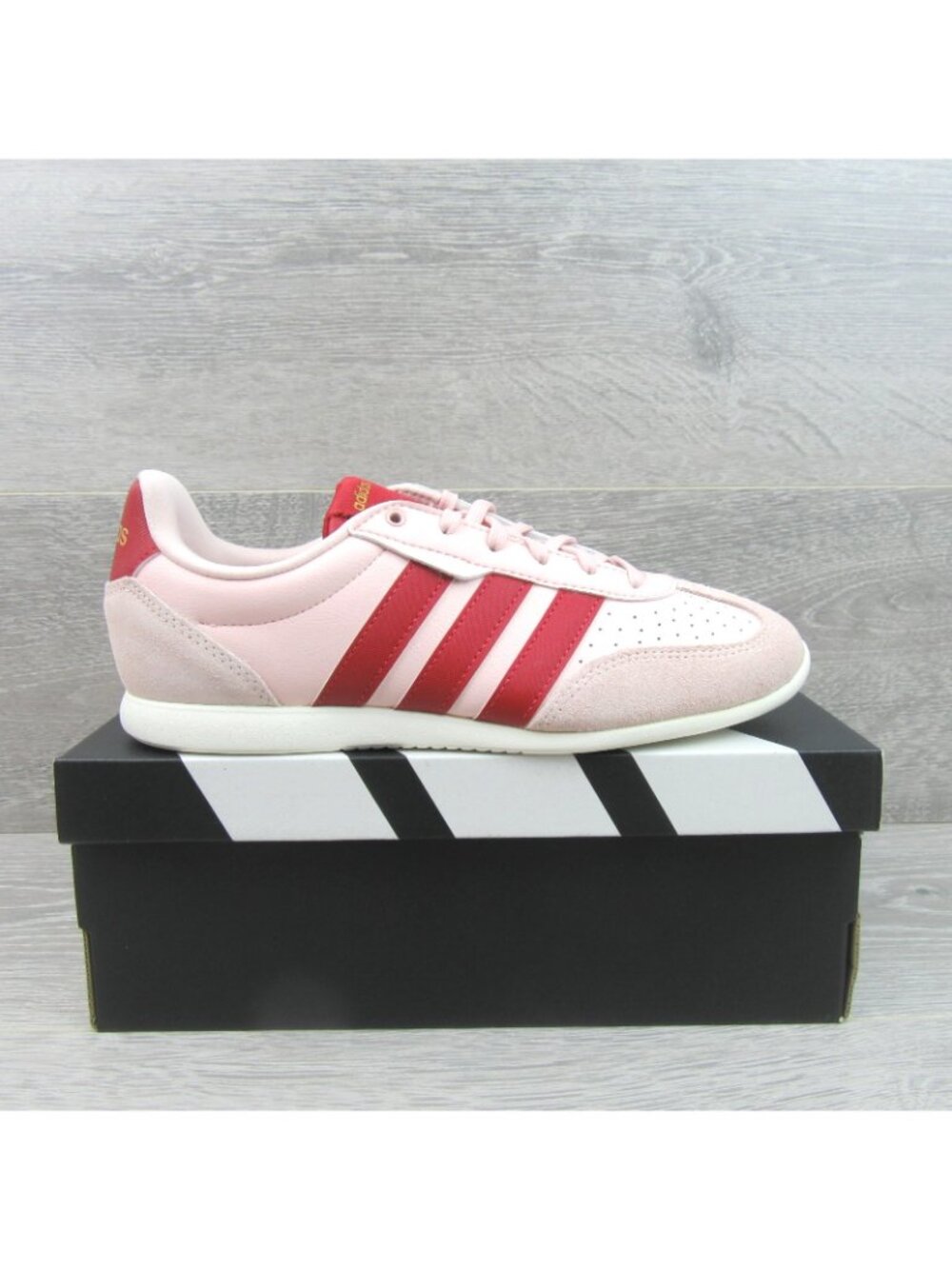 Adidas Barreda Lo Shoes Womens Size 7 Sandy Pink Team Victory Red NEW - Picture 2 of 16